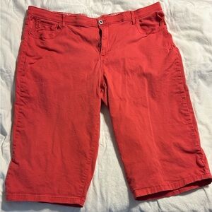 Gloria Vanderbilt Coral Capris